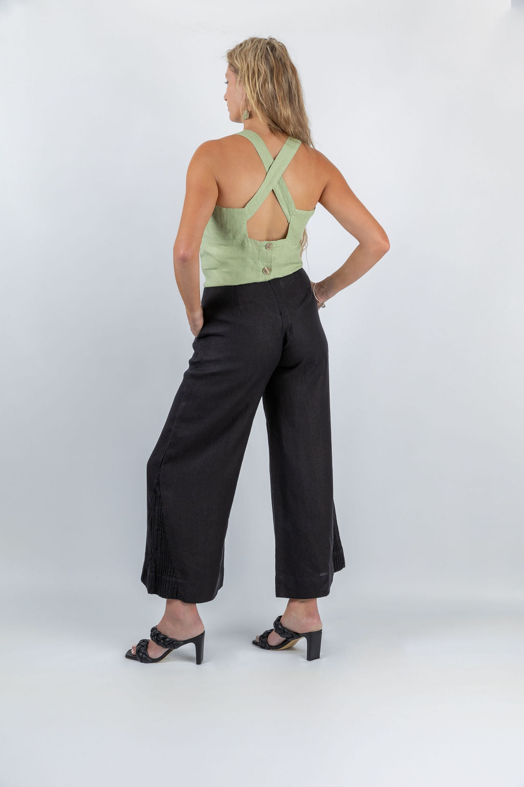 Ripple Wide-leg Pant in Black