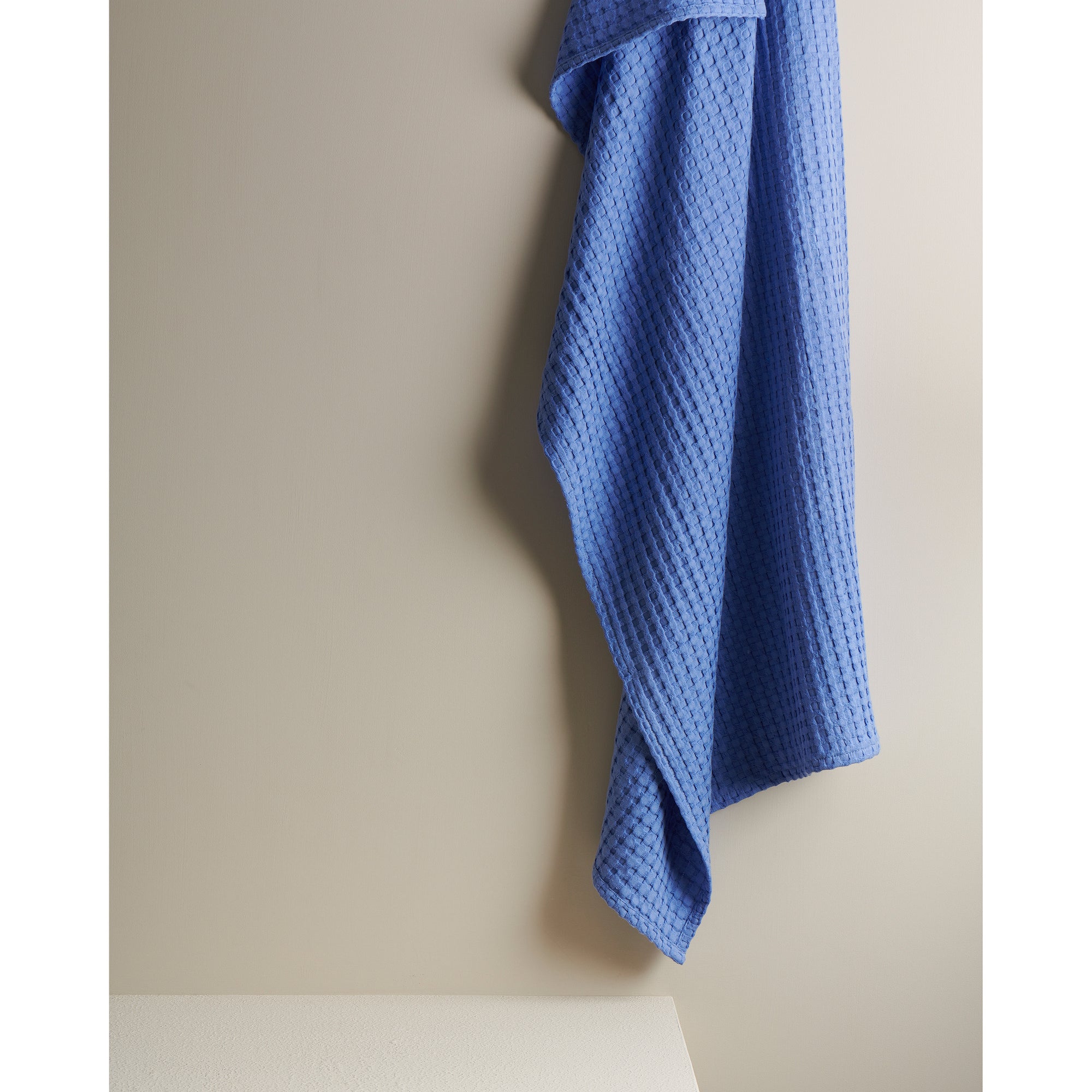 Azure textured waffle bath towel - XL